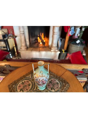 TT 12 cm Boyunda Limoges El Boyaması Minik Vazo.