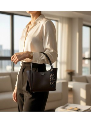 Bella Leopar Detaylı Omuz ve El Çantası