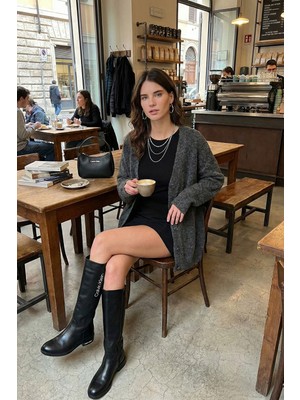 Lela Oversize Fit Düğmeli V Yaka Uzun Kollu Triko Hırka Bayan Hırka 4616232