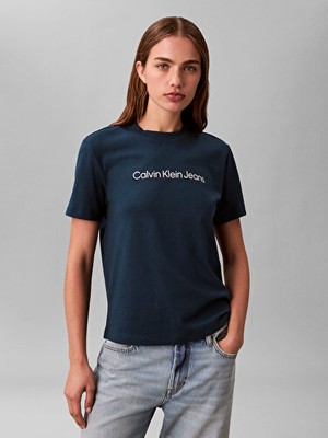 Calvin Klein Kadın Klasik Logo Detaylı T-Shirt