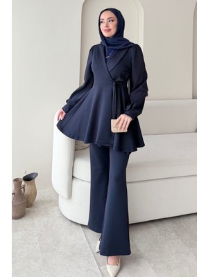 Tesettür Diyarı Kışlık Scuba Kumaş Bağlamalı Şule Tesettür Takım- Lacivert