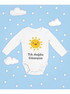 Sevbano Tık Doğdu Güneşim Yazılı Pamuklu Yumuşak Unisex Çıtçıtlı Uzun Kollu Body Zıbın