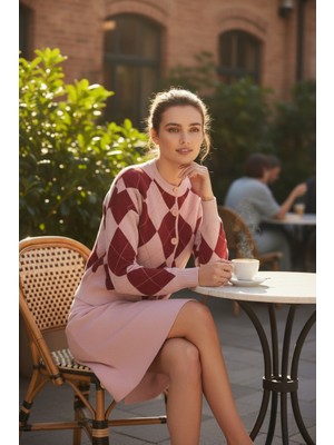 Mandala Tekstil Baklava Desenli Etek Hırka Triko Takım