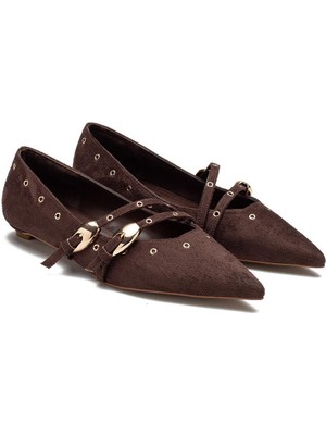 Dedos Kadın Özel Mini Topuklu Lastikli Sivri Burun Toka Detaylı Süet Babet Ayakkabı 215