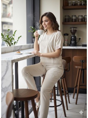 Kadın Papatya ve Yıldız Desenli File Detaylı Kısa Kol Keten Kombin (Bluz ve Pantolon)