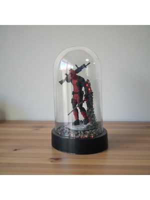 FIGURİFY Deadpool Işıklı Fanuslu Figür | Marvel Diorama Koleksiyon – 21×11 cm