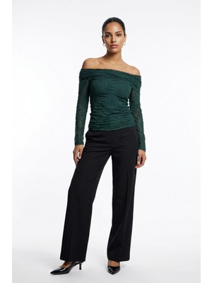 Setre Yeşil Omuzdan Detaylı Desenli Uzun Kollu Bluz