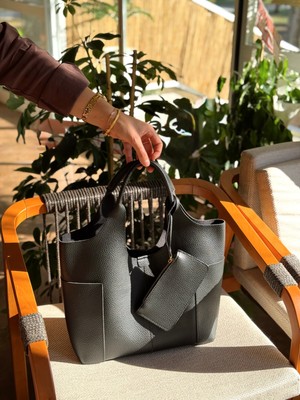 Blackbird Luxe Luvia El ve Omuz Çantası – Kadın Şık & Günlük Çanta(Yavru Çantalı ve Kartlık Detaylı)