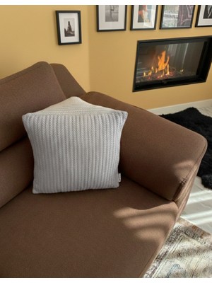 Sarac Cushion Design 3D Tasarım Kırlent, otururken ya da uzanırken daha rahat hissetmeniz için tasarlandı.