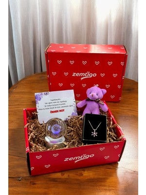 UltraNova Renkli Cam Satürn ve Lotus Kolye ile Kalp Kutulu Ayıcık Seti