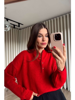 Sue Store Kırmızı Gold Düğmeli Oversize Triko Kazak