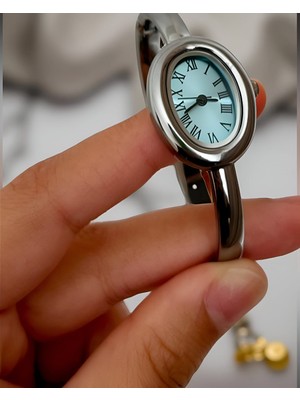 Qulothes Şık Görünüş Çelikkasa Bilezik & Kelepçe Model Kadın Kol Saati