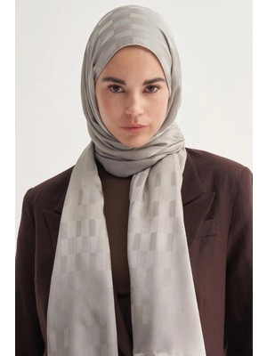 Açık Gri Carell Küpçizgi Jakar Italyan Ipekli Şal