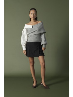 Nisan Triko Yaka Detaylı Triko Kazak