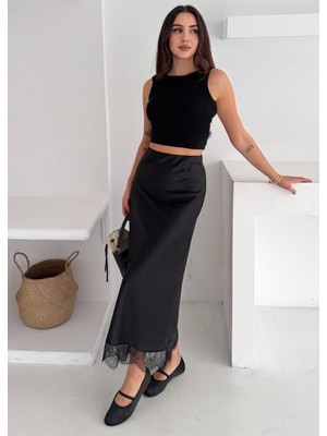 Dantel Detaylı Saten Etek