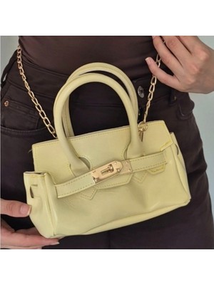 İzel Çakran Kadın Tereyağı Sarısı Kilit Detaylı Mini Çanta