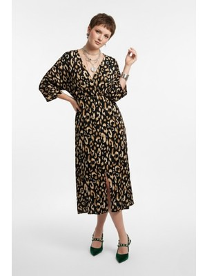 Ys Kadın Leopar Desenli Bürümcük Dokuma Yarasa Kol Önü Yırtmaçlı Midi Elbise