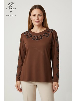 Ravencia Kadın Orta Yaş ve Üzeri Viskon Kare Taşlı Yırtmaçlı Işlemeli Likralı Anne Penye Bluz