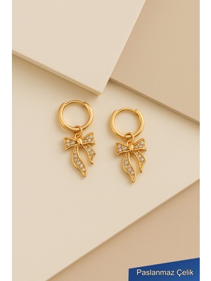 Trend Collection Altın Renk Taşlı Fiyonk Figürlü Çelik Halka Küpe