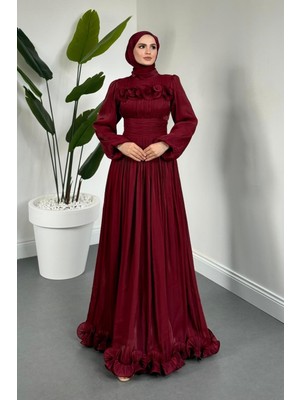 Merven Akyüz Bordo Fırfırlı Abiye Kadın 42 Beden Janjan Kumaşla Şıklık Sunar