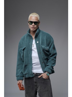 Oversize Kalıp Çıtçıt Kapamalı Logo Detaylı Peluş Ceket