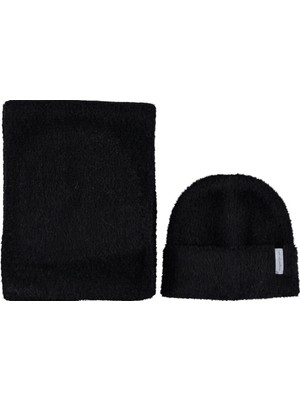 Bipamuk Özel Hediye Kutulu Kadın Atkı Bere 2’li Set Peluş Dokulu Yumuşacık Esnek Kışlık Örgü Tasarım