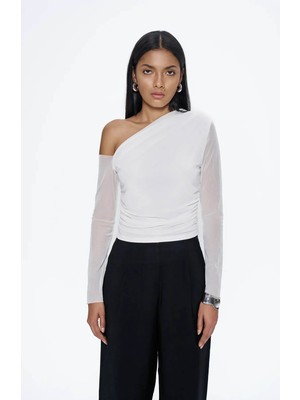 Quzu Düşük Omuz Detaylı Tül Ekru Kadın Bluz 23322