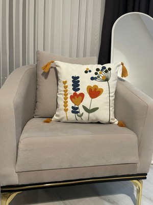 Punch Işlemeli Dekoratif Özel Tasarım Püsküllü Kırlent Kılıfı