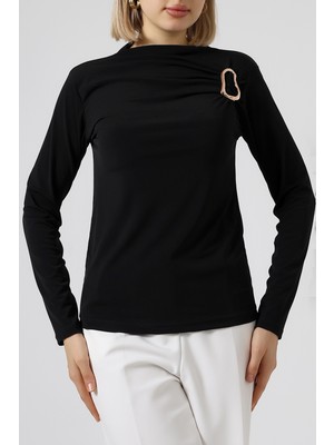 Sabr Sandy Yarım Balıkçı Yaka Tokalı Bluz – Modern & Şık Sandy Bluz