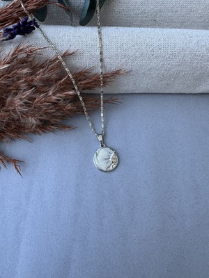 M Miel Mineli Güneş Detay Kolye