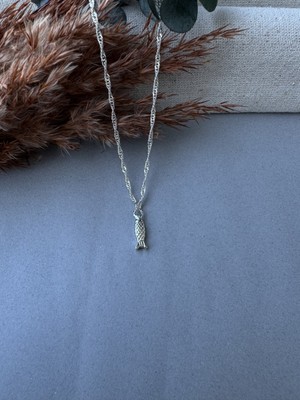 M Miel Kadın Balık Figür Kolye