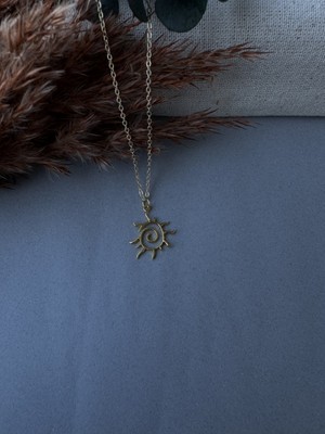 M Miel Kadın Güneş Kolye