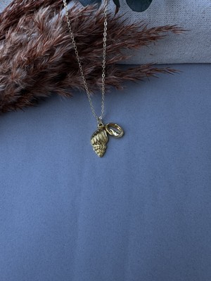 M Miel Kadın Deniz Kabuğu Detay Kolye