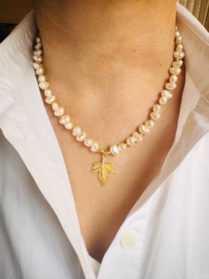 Devi Fashion Yaprak Uçlu Özel Tasarım Kalp Şekilli incili Kolye 45 cm