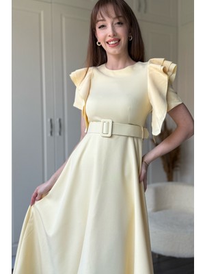 Dilay Gökoğlu Butik Fırfır Detaylı Kemerli Midi Kloş Sarı Elbise