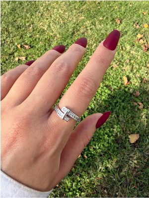 Kadın Gümüş Renk Çift Sıra Taşlı Modern Yüzük