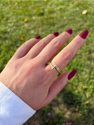 Kadın Gold Renk Çift Sıra Taşlı Modern Yüzük