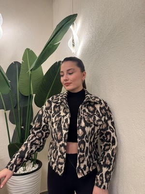 A.T. Kids-Women Kadın Leopar Desenli Kaşe Ceket – Modern Kesim Günlük Şık Ceket