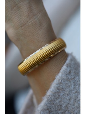 Yenigün Kuyumculuk 14 Ayar Altın Kenarı Kalemli Geniş Bilezik BLZ22965