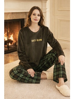 Remsa Kadın Desenli Kadife Kumaş Pijama Takımı 13314-2457 Haki
