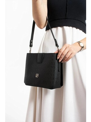 Just Polo Kadın Günlük Kullanıma Uygun Ayarlanabilir Askılı Şık El & Omuz Çantası Ebat: 22 x 20 cm