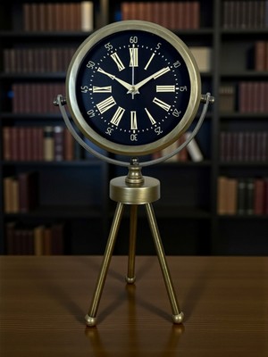 Zentime Eskitme Üç Ayaklı Duvar Saati