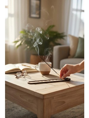 Ay Evreleri Temalı Kedi Figürlü Ahşap Tütsülük