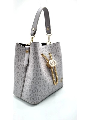 Just Polo Kadın Günlük Kullanıma Uygun Aksesuar Detaylı Ayarlanabilir Askılı Şık El & Omuz Çantası Ebat: 24 x 23 cm