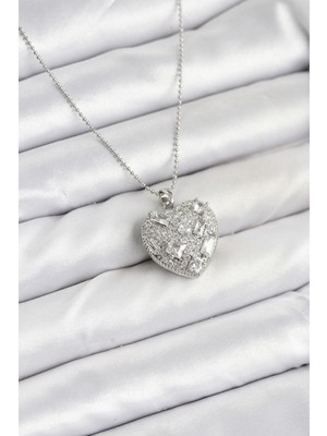 316L Çelik Zincir Gümüş Zirkon Taşlı Kalpli Kadın Kolye