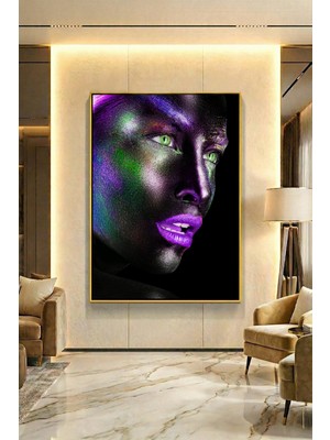 Wallivo Sağa Bakan Mor Rujlu Siyahi Kadın Gümüş Metal Çerçeveli Kanvas Tablo