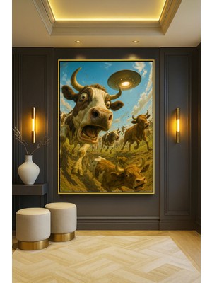 Wallivo Uzaylı Saldırısından Kaçan Inekler Gümüş Metal Çerçeveli Kanvas Tablo