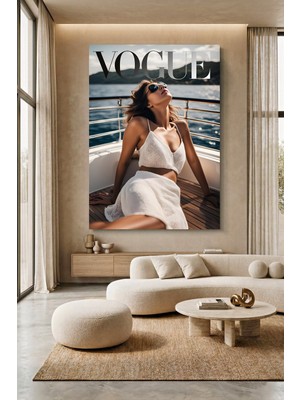 Wallivo Vogue Estetiği - Güneşli Gün ve Model Sanatsal Kanvas Tablo