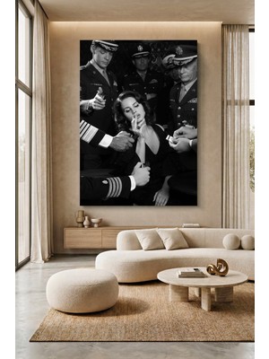 Wallivo Lana Del Rey Sigara Temalı - Vogue Tarzı Modern Kanvas Tablo