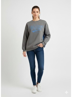 Ribana Classic Kadın Üç Iplik Şardonlu Arkası Kot ve Düğme Detaylı Baskılı Bisiklet Yaka Sweatshirt